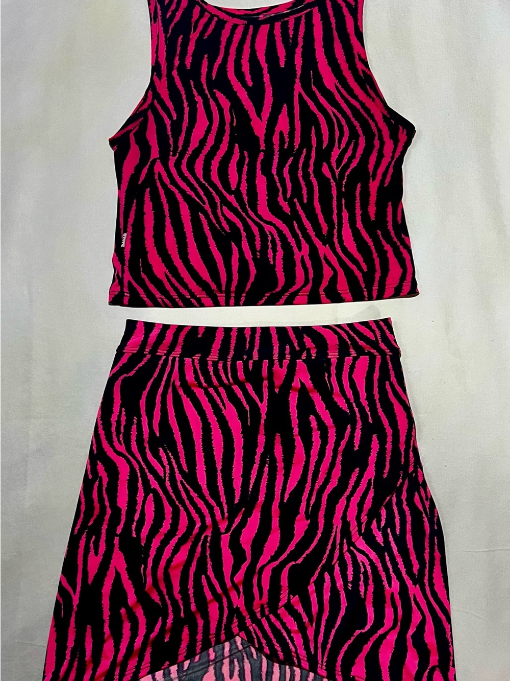 Women’s Hot Pink Zebra Print Crop Tank Top — Bold Summer Staple